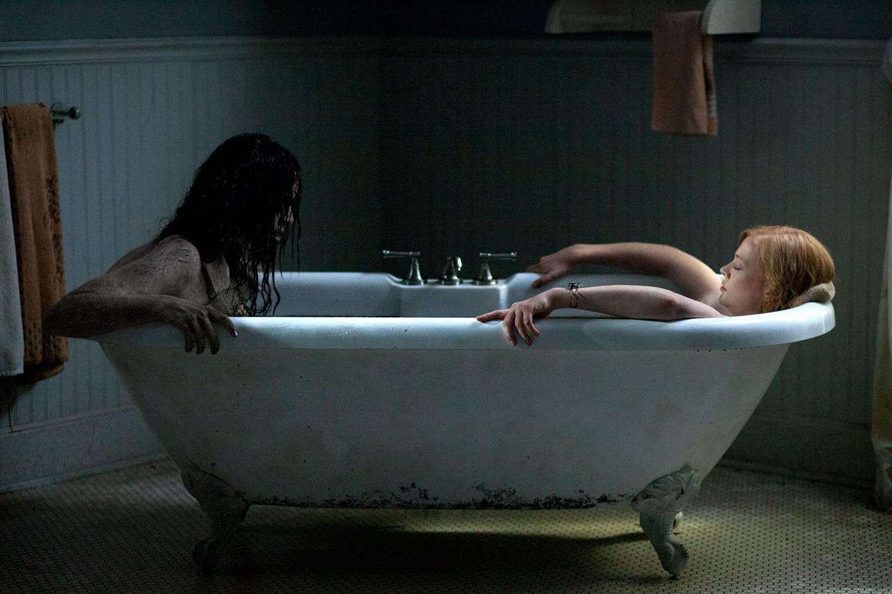 'Jessabelle' takes a bath with Sarah Snook, filmed in Wilmington, North Carolina.